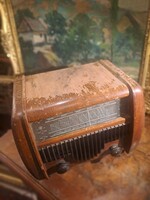 Antique Orion 222 radio