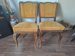 Antik székek 2 db.