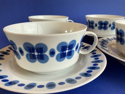 Blue piri tea set in Alföldi display case