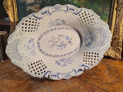 Porcelain fruit bowl centerpiece