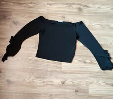 Black top with ruffled sleeves size 40
