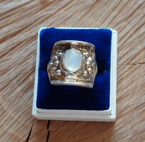 Beautiful silver ring with moonstone