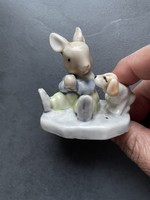 Beatrix Potter stílusú nyuszi porcelán figura