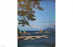 Retro poster 67 x 84 cm., Fujiyama above the Izu Peninsula