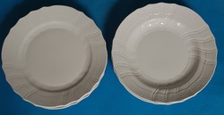 Herendi fehér tányér , 3 lapos+2 mély ,  enyhén karcos