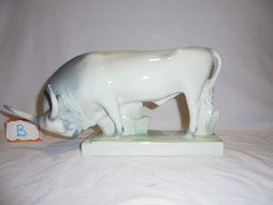 Zsolnay Sinkó szürke marha, bika porcelán szobor, nipp, figura