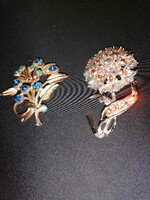 2 sparkling stone brooches!