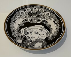 Limited edition porcelain decorative plate designed by László Jurcsák Hollóháza