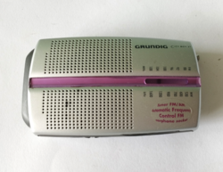Retro Grundig City 31 kicsi elemes rádió , zsebrádió , hordozható kis FM rádió