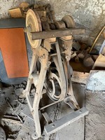 Old foot-operated grinding machine