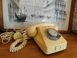 Retro bone-colored dial telephone mechanical works
