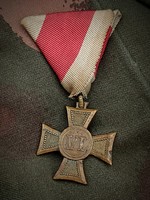 Horthy era World War 6 year crew service badge
