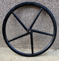 Cast iron wheel (37 cm)