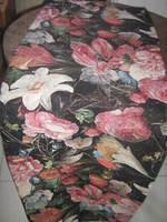 Beautiful running woven floral tablecloth