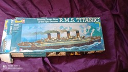 Rms titanic model, new, damaged