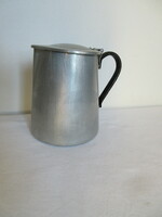 OLD, ALUMINUM LARGE POURING POT, WITH METAL HANDLE. NEGOTIABLE!