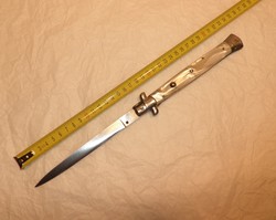 Nagy méretű STILETTO, rugós bicska.