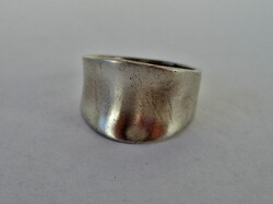 Very elegant old silver ring