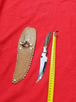 Hunting dagger with deer antler handle