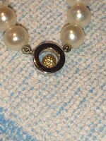 Beautiful vintage women's necklace with blue akoya pearls and 14k 585 gold pendant clasp.