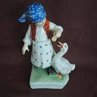 Herendi libát etető lány, antik porcelán figura 1930 (Vastagh Gyné, Benczur Olga)