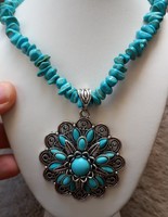 Artificial turquoise decor floral pendant necklace