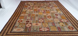 Handmade Persian carpet with Békészentandras cassette or tile pattern 350x253cm