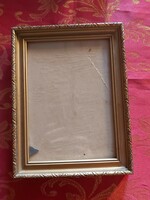 Antique gilded medium size picture frame