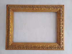 Looking for a wide gilded picture frame, looking for a mirror, looking for a painting