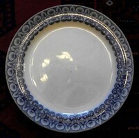 Antik, masszív fayence angol 7 darabos tányérkészlet, flow blue (folyó kék) mintás, XIX szá