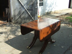 Dining table can be extended