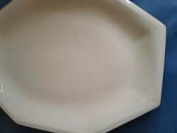 White plate center table English