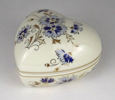 1O364 Nagyméretű búzavirágmintás szív alakú Zsolnay vajszínű porcelán bonbonier