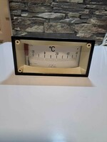 Retro analog Celsius degree display
