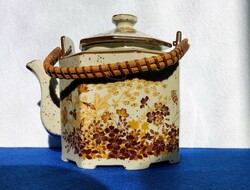 Octagon-based porcelain jug