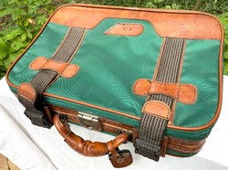 Zöld barna kisméretű bőrönd, retro utazó koffer – svéd design - vintage