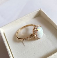14K-os, opál - cirkónia köves arany gyűrű