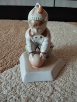Zsolnay Sinkó porcelán labdázó kisgyermek figura