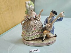 A0406 gdr rococo pair - the woman's thumb is damaged 17x16 cm