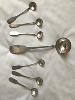 V. Ferdinand beat silver spoon set