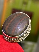 A stunning, stunning silver ring with a large agate stone