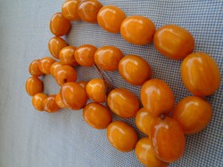 VINTAGE ANTIQUE  HONEY AMBER BUTTERSCOTCH LARGE BEAD BAKELITE NECKLACE 105 GR