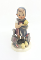 Hummel Goebel figura etetési idő  kislány csirkékkel TMK4 11cm