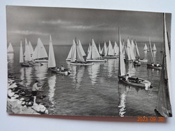 Régi postatiszta képeslap: Balaton, vitorlásverseny
