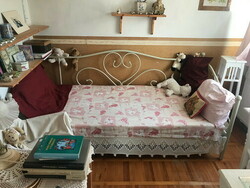Kanapé-ágy matraccal együtt! fémvázas, lányszobába