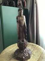 Gyönyörű faragott fa Buddha szobor