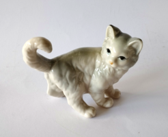 Old beautiful lifelike hand-painted porcelain cat figure, nipp