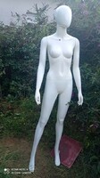 Fényes fehér UFO próbababa női kirakati bábu, nő alak, bemutató figura
