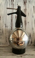 Italian retro design spherical soda siphon