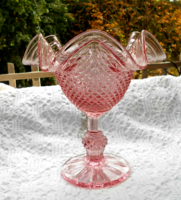 Rózsaszínű  üvegből nagy méretű kehely magasság: 16 cm